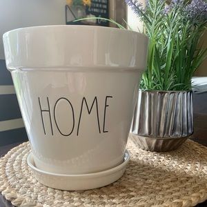 RAE DUNN 🌺 “HOME” Pot